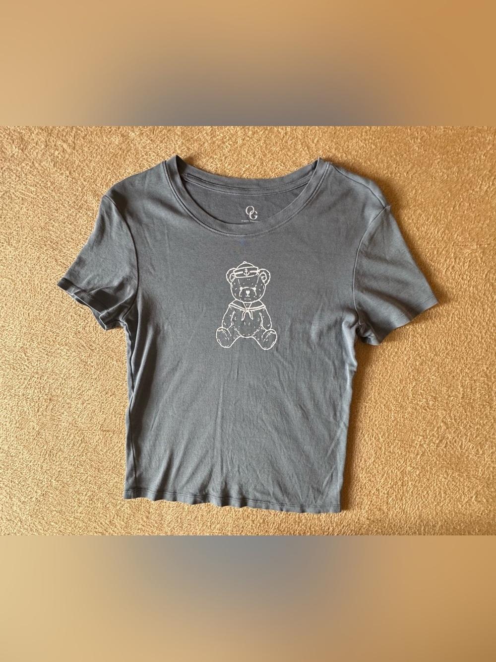 Gray Cropped Women's Tee with White Teddy Print NWOT